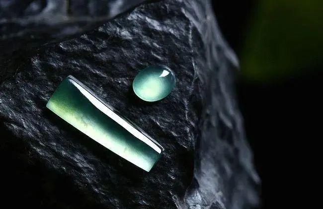 如何分辨你的翡翠种老还是种嫩?