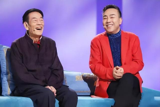 突发!91岁杨少华住院,面色发黑全身插管,560亿资产分配惹争议