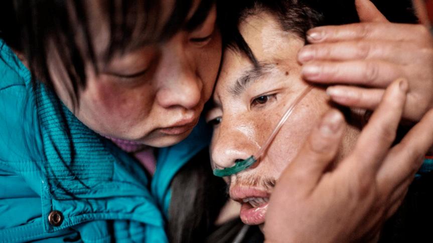 冯小刚病情恶化，已放弃治疗，我才明白，身体健康比什么都重要