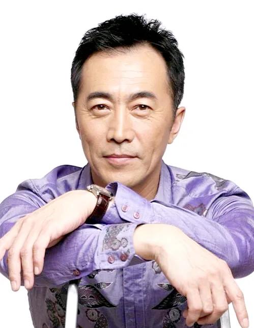 |演员郑晓宁:和女星萨日娜两小无猜,50岁当父亲,两度离婚有泪水