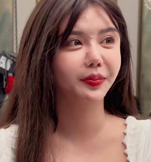 韩安冉婚礼生图被曝,身材发福面部"僵化",近照神似女星邵音音 - 娱乐