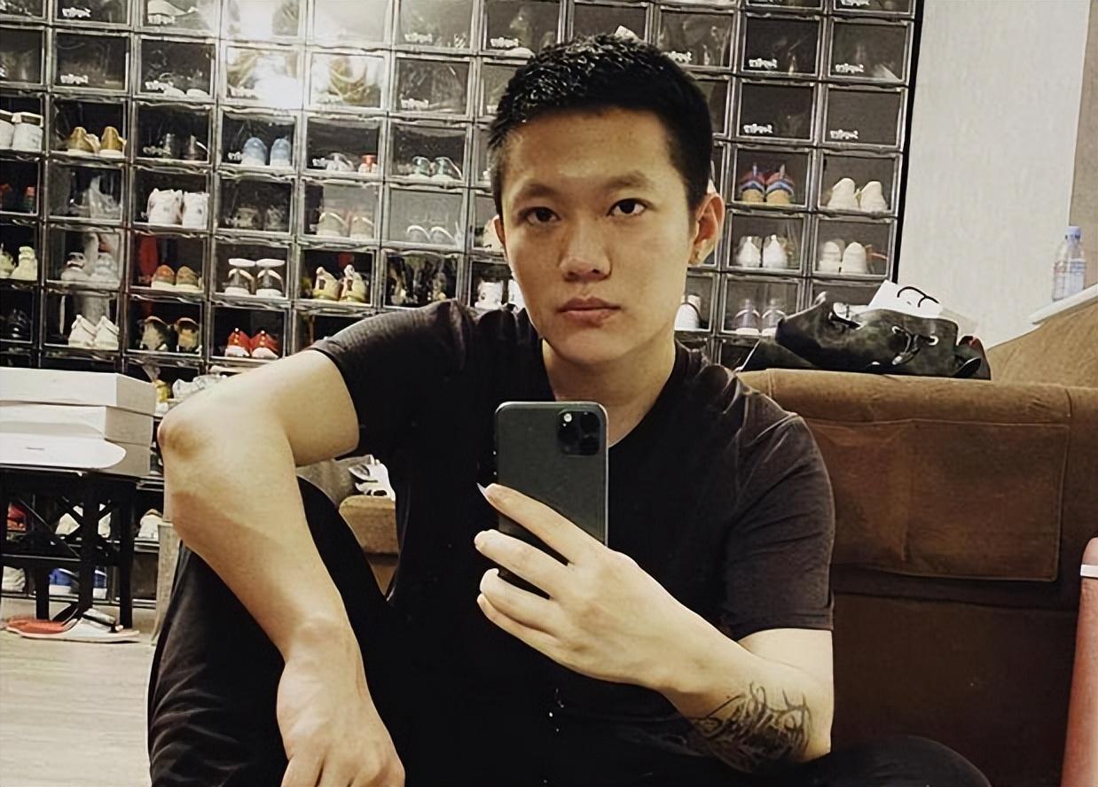 pg one|刚复出24小时就被封杀,还被官媒批评,其实他的结局早已被写下!