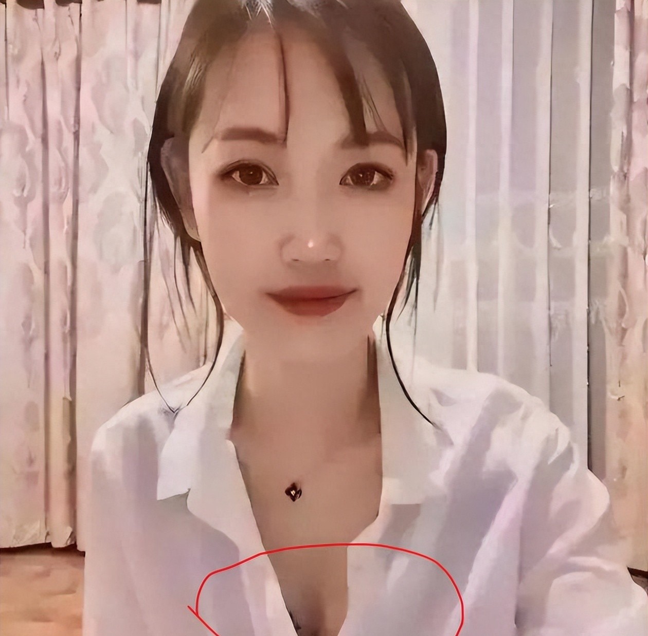 马蓉与王宝强离婚后首次同框！37岁染金发像大学生，差距一目了然