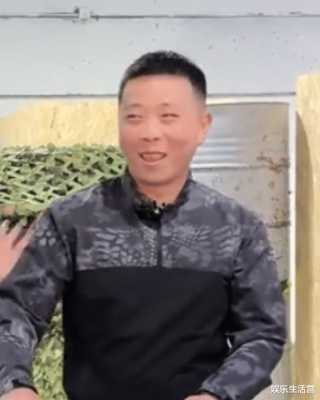 狐狸|聂小雨拜师半只狐狸,穿露背瑜伽服玩真人CS,男方抿嘴:歹徒兴奋