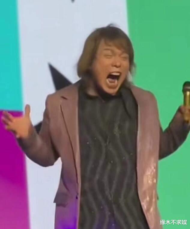 演唱会|55岁伍佰开演唱会,造型被嘲“老嫂子”,老牌明星纷纷复出引争议
