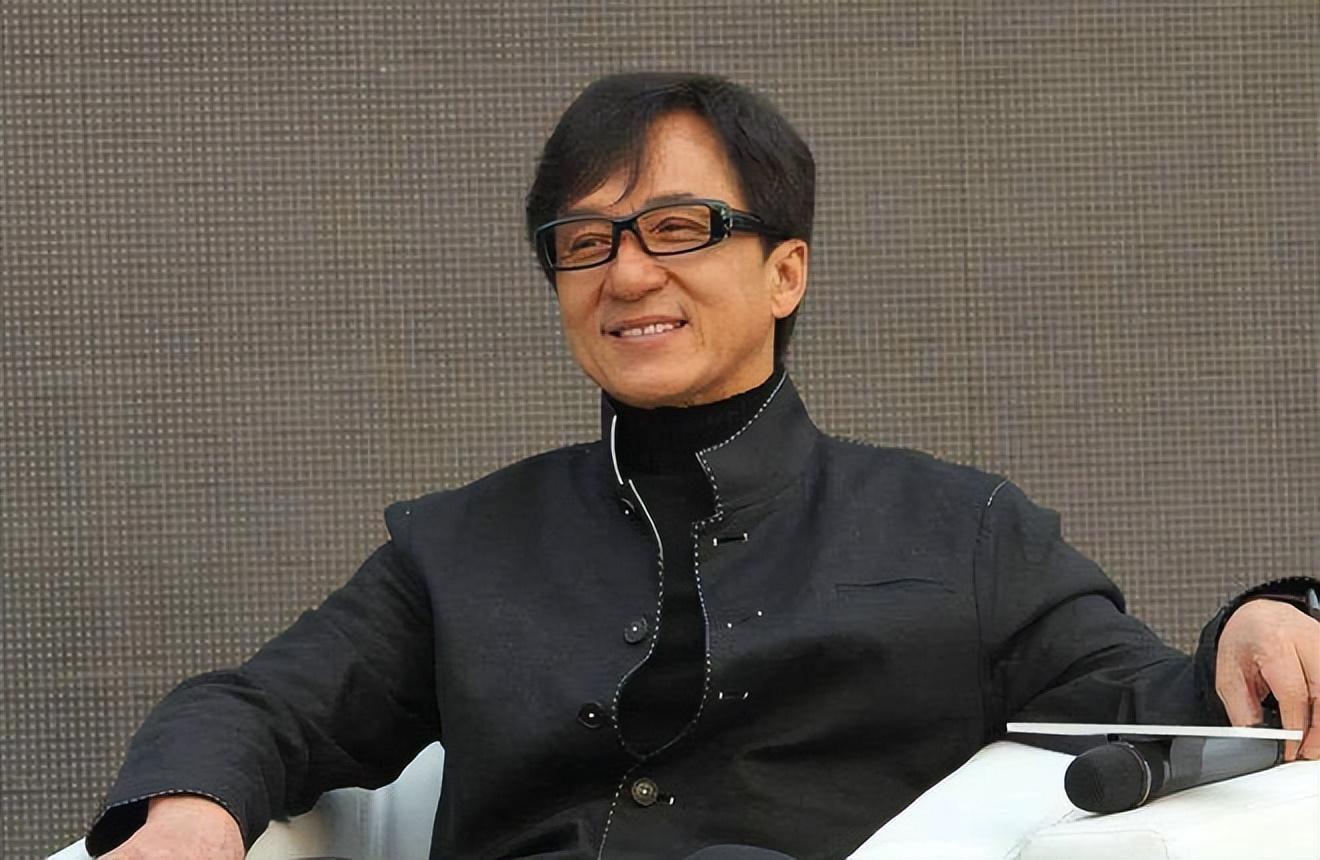 成龙变更100亿身家遗嘱!房祖名赢了大半生,这次却败给了小龙女