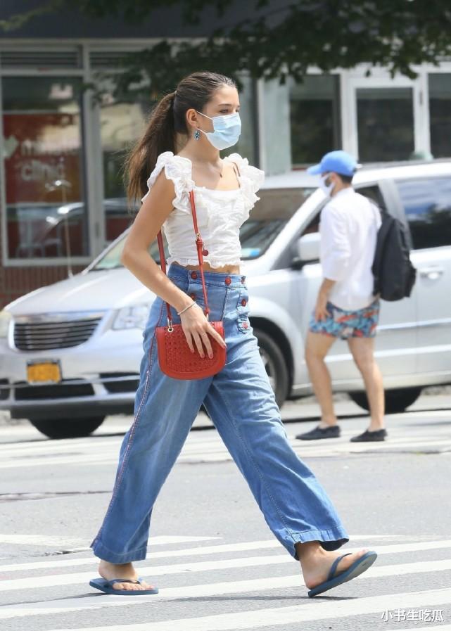 阿汤哥的女儿:17岁身高1米7,幼时比希洛可爱,长大了没她漂亮