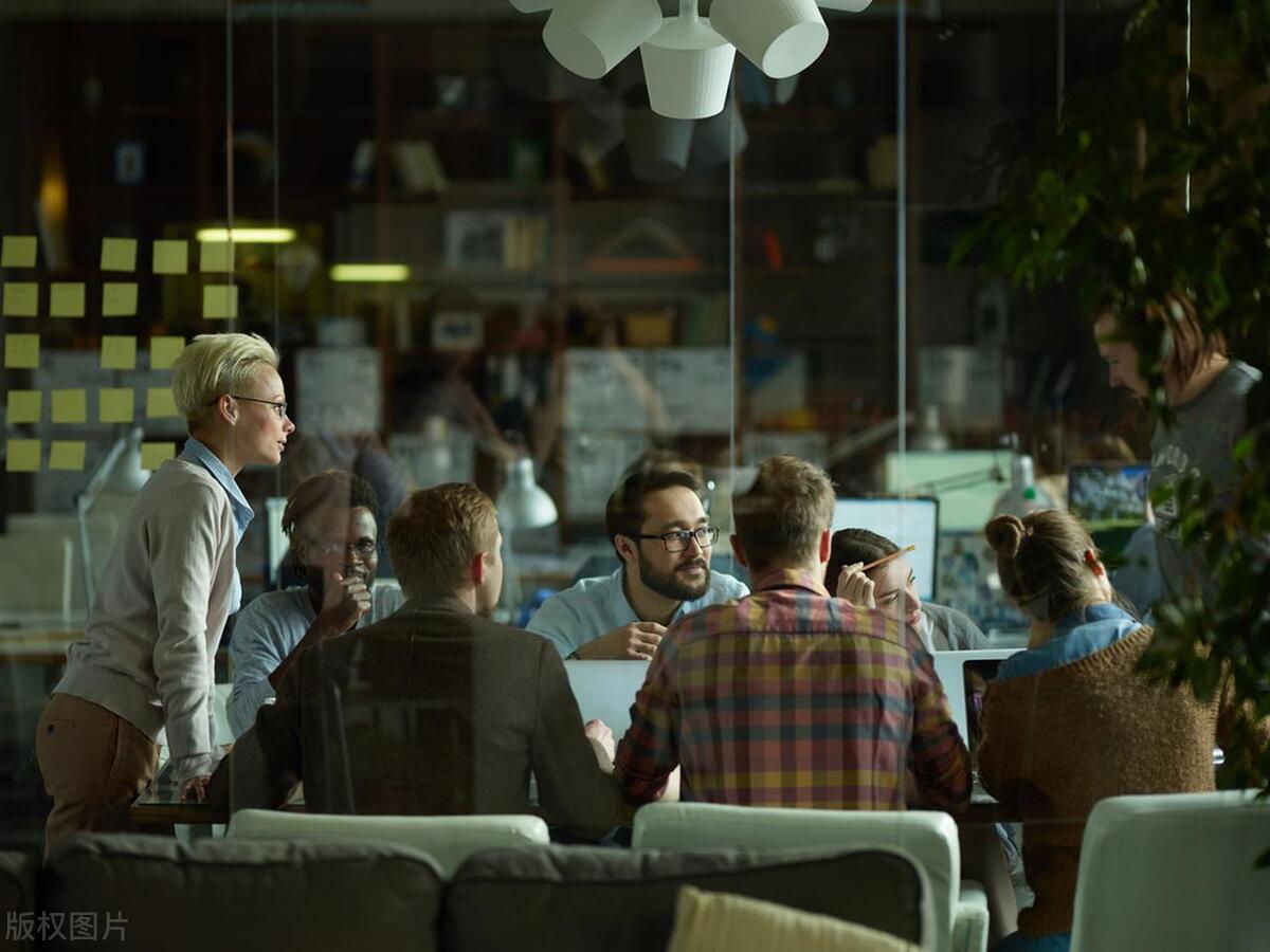 内卷还是解压？年轻人为何抢着上夜校？上夜校成年轻人时髦夜生活