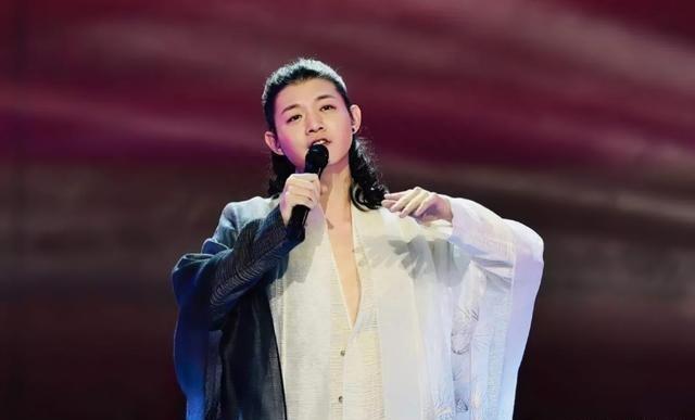 “上岸第一剑,先斩意中人”,陈露用9年青春,“毁了”霍尊一生