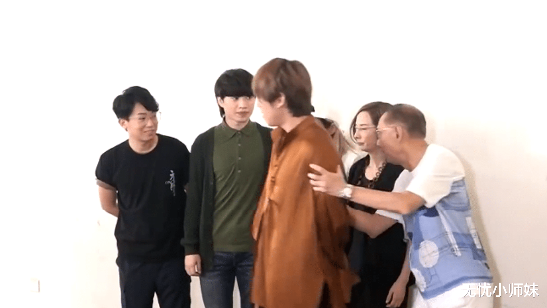 姜涛|姜涛:获封香港顶流,英皇主席“谄媚”给其让C位