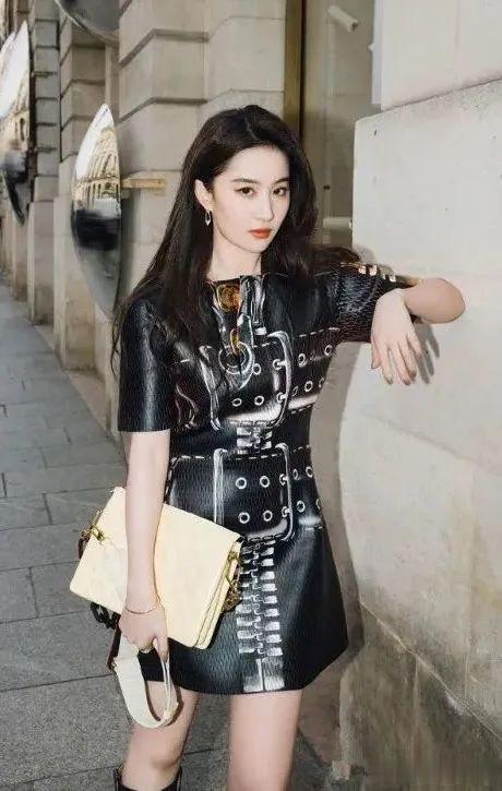 时装周|顶流女明星私下玩得这么花?