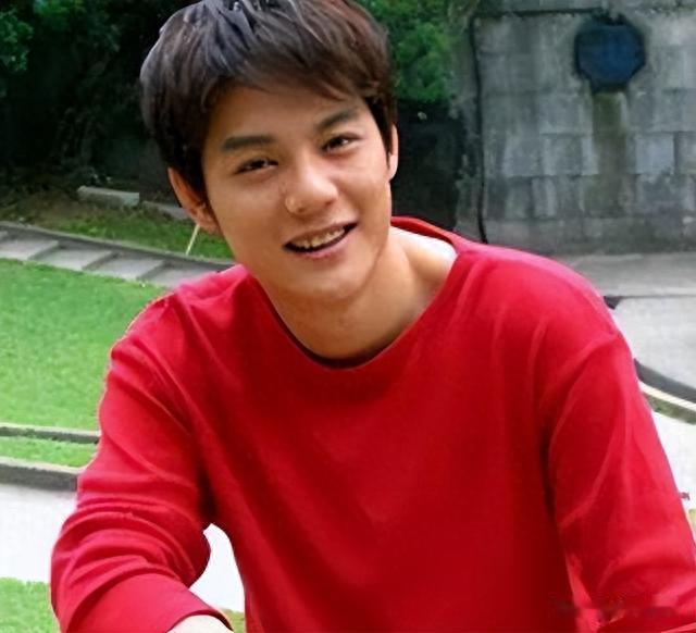 演员傅程鹏：成名后抛妻弃子，净身出户娶周丽淇，前妻红了他糊了