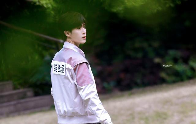 《王牌8》嘉宾曝光,贾玲华晨宇退出,两位年轻流量艺人加入