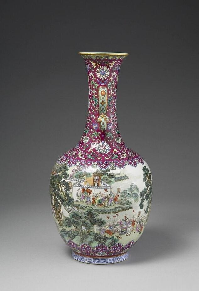 |清乾隆粉彩春灯婴戏图双耳瓶 — 珍贵的艺术品