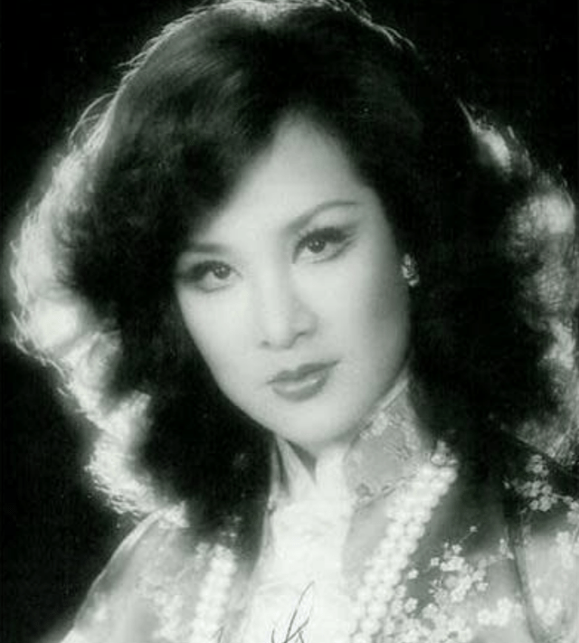 杨小萍|70年代“歌后”杨小萍惊传离世,邓丽君费玉清曾争相翻唱她的歌