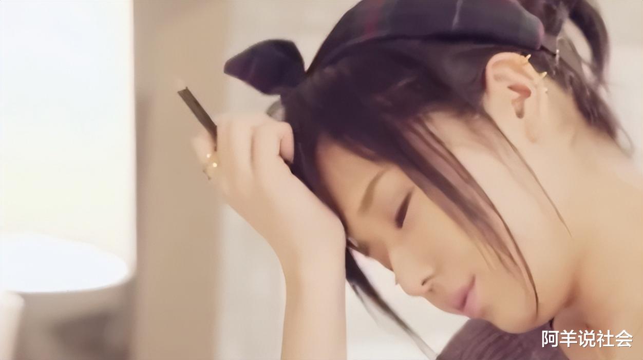 |苍井空晒孕照感慨肚子好重，即将升级当妈妈！