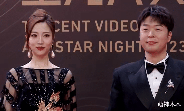 星光大赏红毯生图来了！热巴妆容翻车，杨紫选错礼服，唐嫣皮肤好