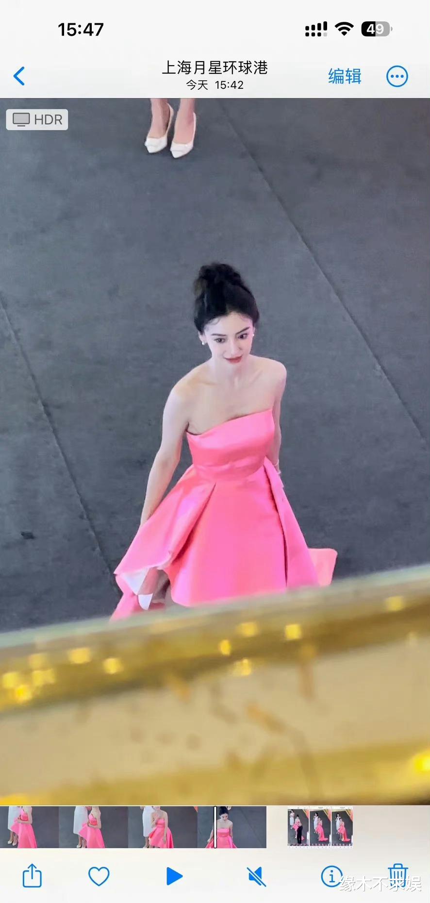 Angelababy线下活动受追捧,生图暴瘦到胸骨凸起,腿部伤痕令人心疼