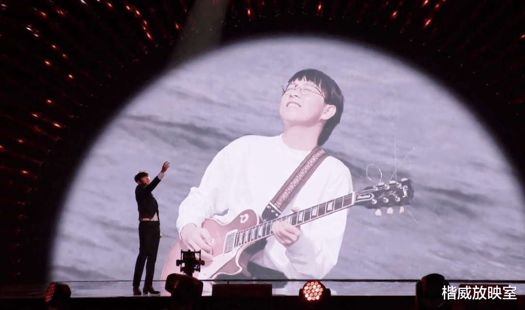 综艺节目|夏天来了,最近的综艺节目不少,来聊聊哪些适合当作下饭的“电子榨菜”