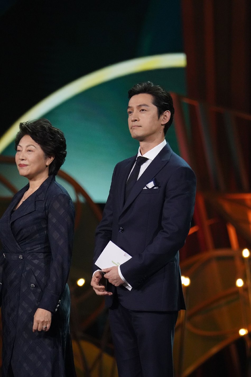 赵丽颖落选白玉兰奖视后,胡歌和朱一龙落选视帝,谁更可惜