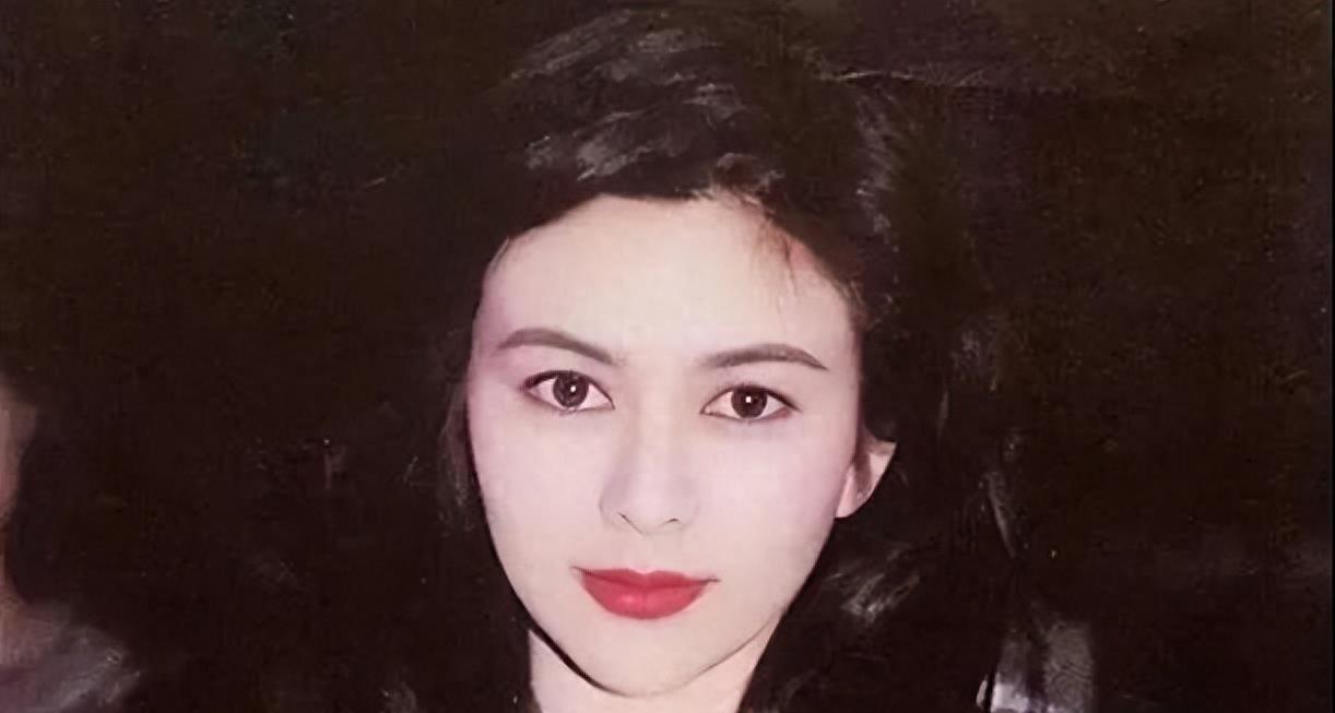 8岁关之琳自爆私生活:无性无爱,独守1.5亿豪宅,叛逆了一辈子