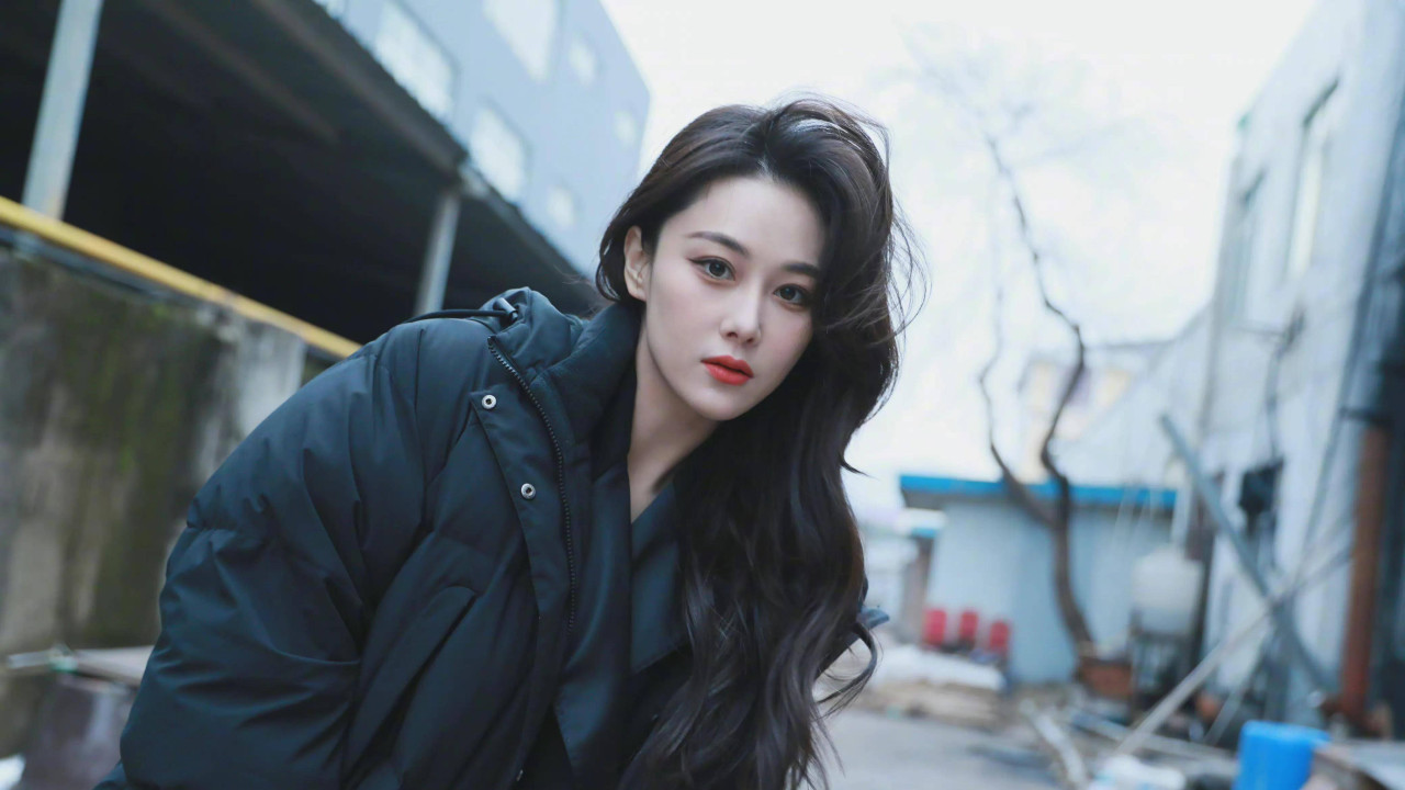 知名“军嫂”演员张馨予满脸扎针太渗人，评论区沦陷