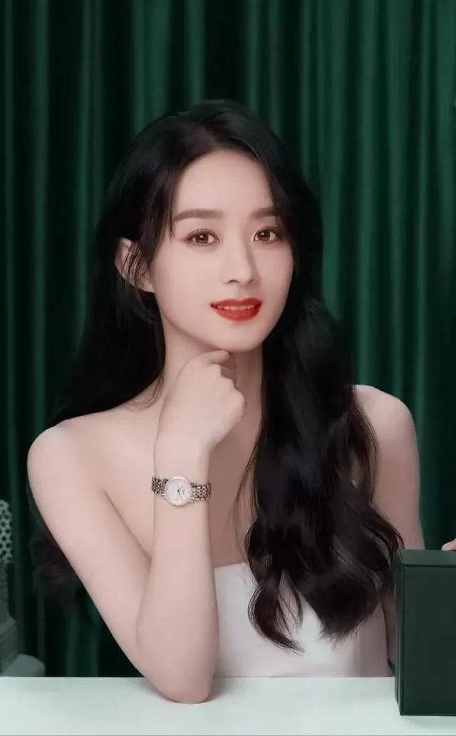 赵丽颖|新剧收视率稳妥，恭喜赵丽颖转型成功，来一波颖大BOSS的美照暴击