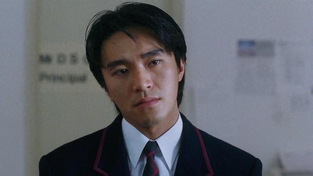 割了双眼皮后判若两人,这5位男星一刀划得太惊艳,前后颜值大变