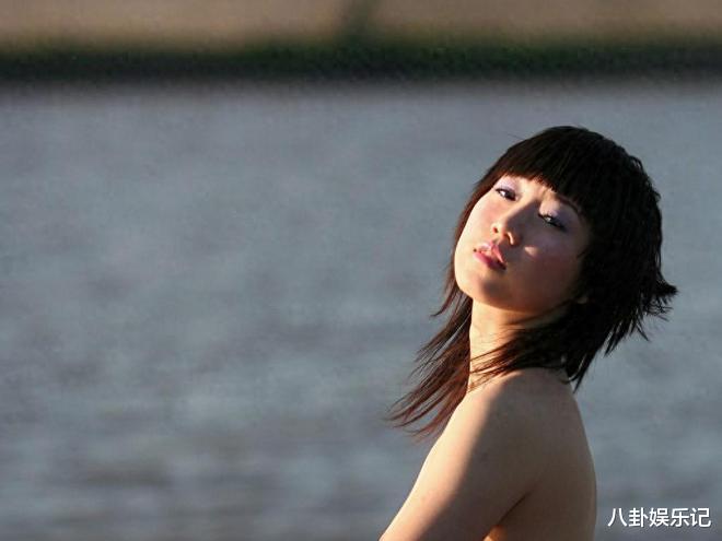 “人体模特”张筱雨，出道一年拍21套人体写真，如今38岁仍单身未婚