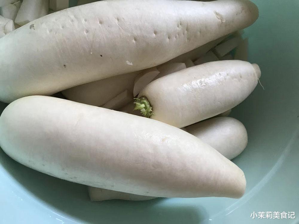 便当|一养肝,二润肺,三抗菌,四增免疫,入冬前买30斤晒干,炒肉特香