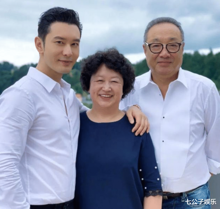 骗了我们24年!原来她就是黄晓明的亲生母亲,怪不得儿子能大红大紫