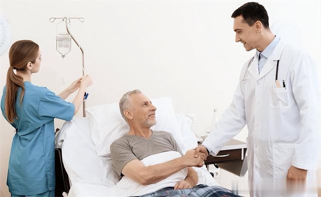 为何“尿毒症”越来越多？医生：3种水果别贪嘴，肾会“感激”你