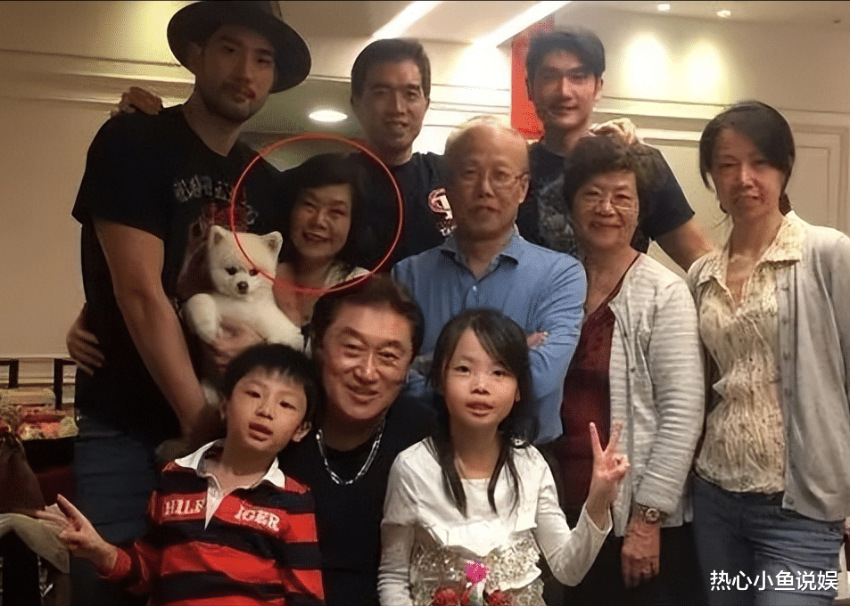 高以翔母亲:丧子又丧夫,74岁的她与大儿子相依为命令人泪目!