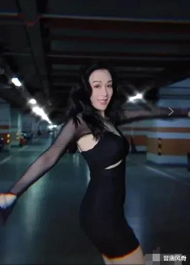 郑秀文|郑秀文的身材告诉你:“排骨精”一点都不美,身材丰腴才是真绝色