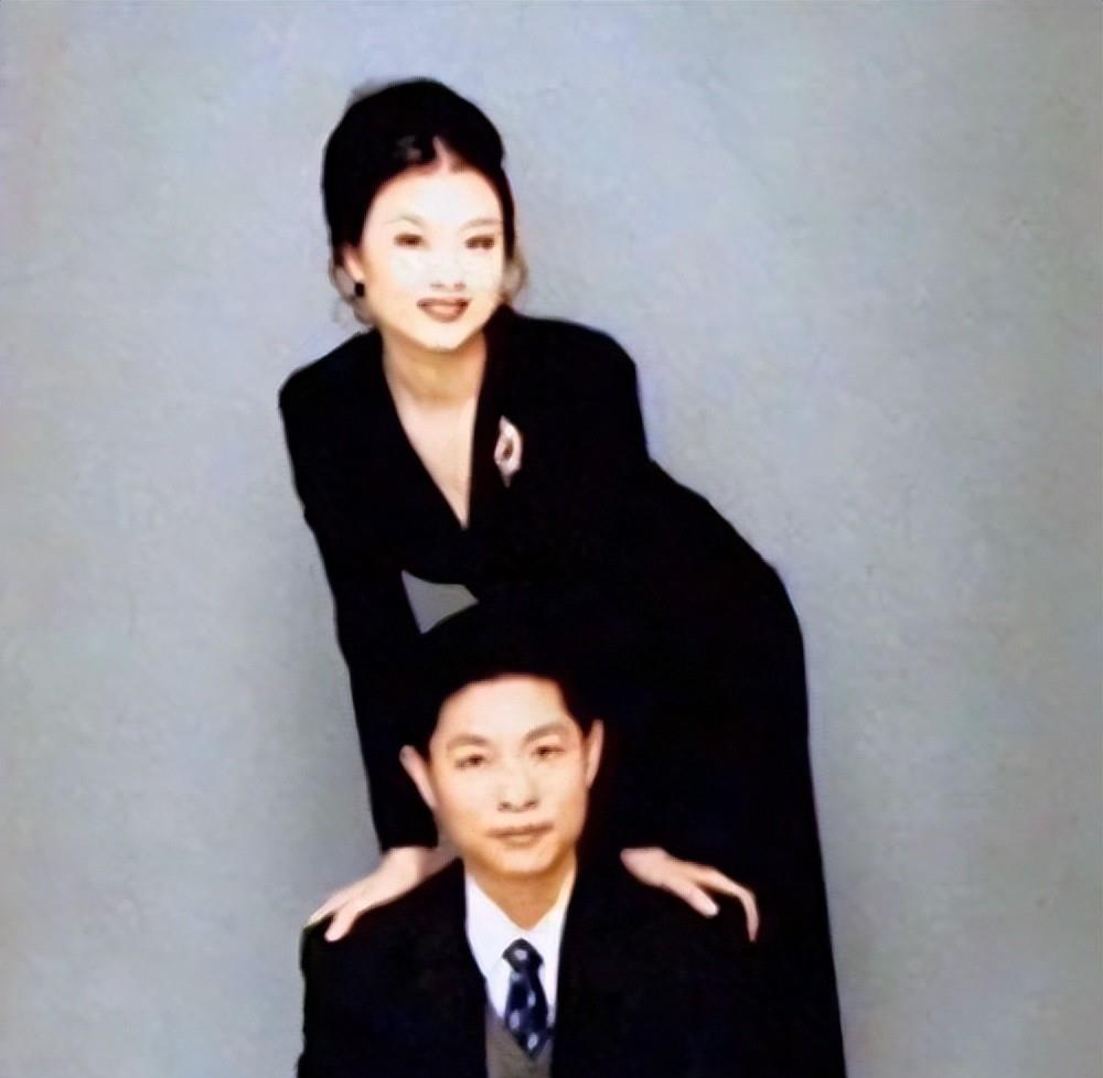 连续24年登上春晚,成龙不敢“触碰”的女人,宋祖英到底什么背景