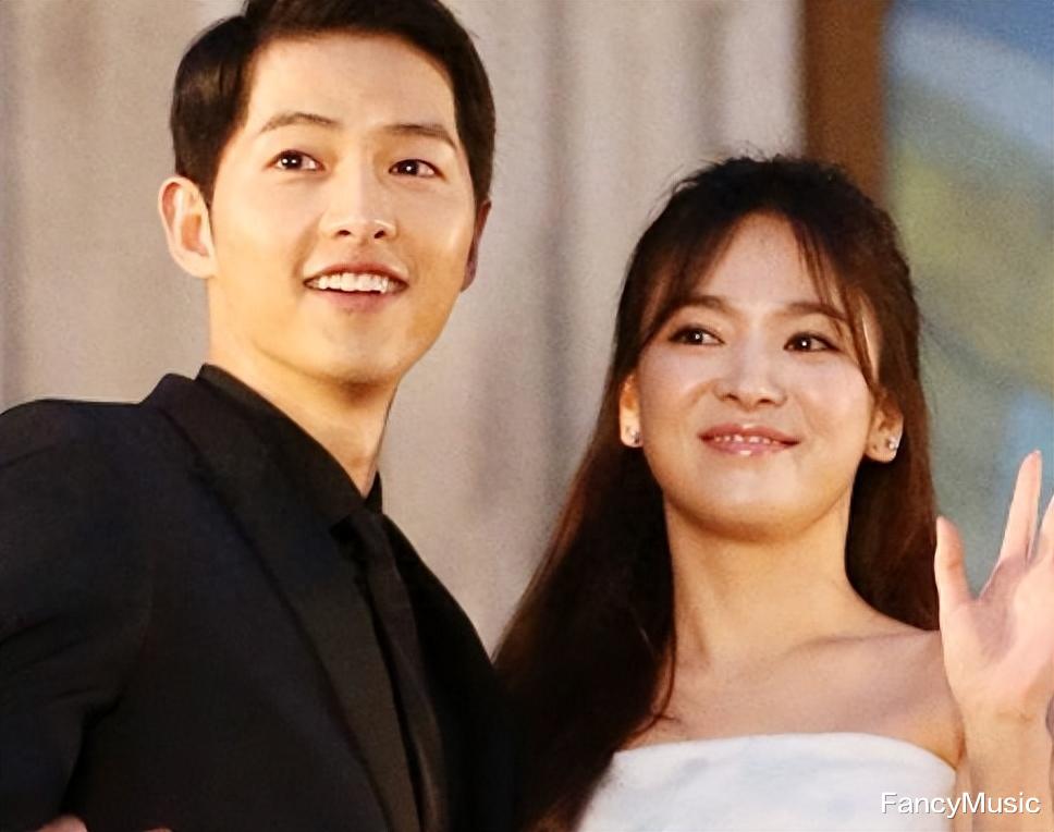 双宋差距越拉越大，曾经的顶流夫妇，如今男宋全靠“父凭子贵”！