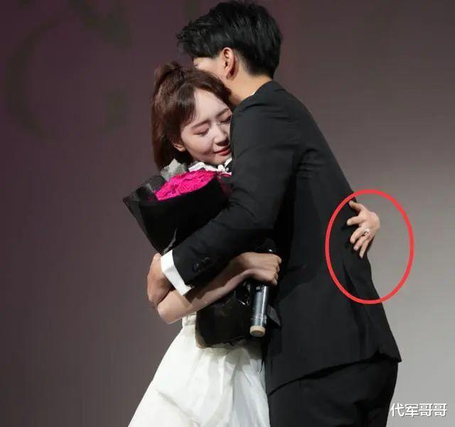 秦牛正威与孔浩宇甜蜜官宣订婚，为何却遭网友冷嘲热讽？