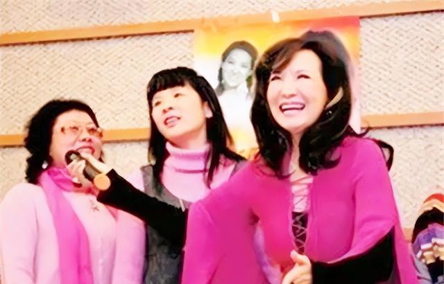 郑绪岚|纪实：登上1983年春晚，郑绪岚红遍一时，遭封杀离开中国，后如何