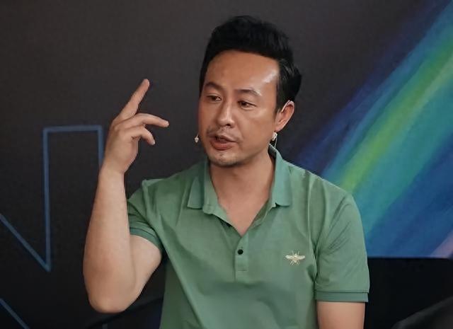 张颂文：从爆红到打回原形，只用了八个月，终是步了张小斐的后尘