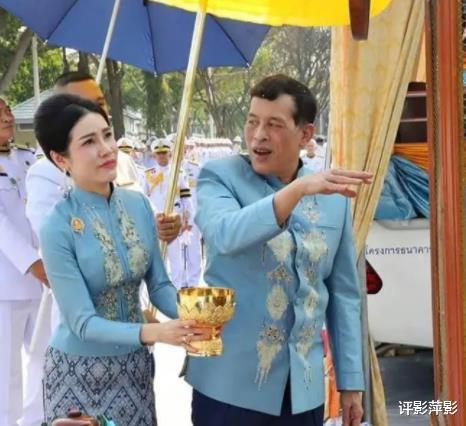 诗妮娜|诗妮娜贵妃并非弃子，王室海报彰显重要使命，跟提帮功王子有关