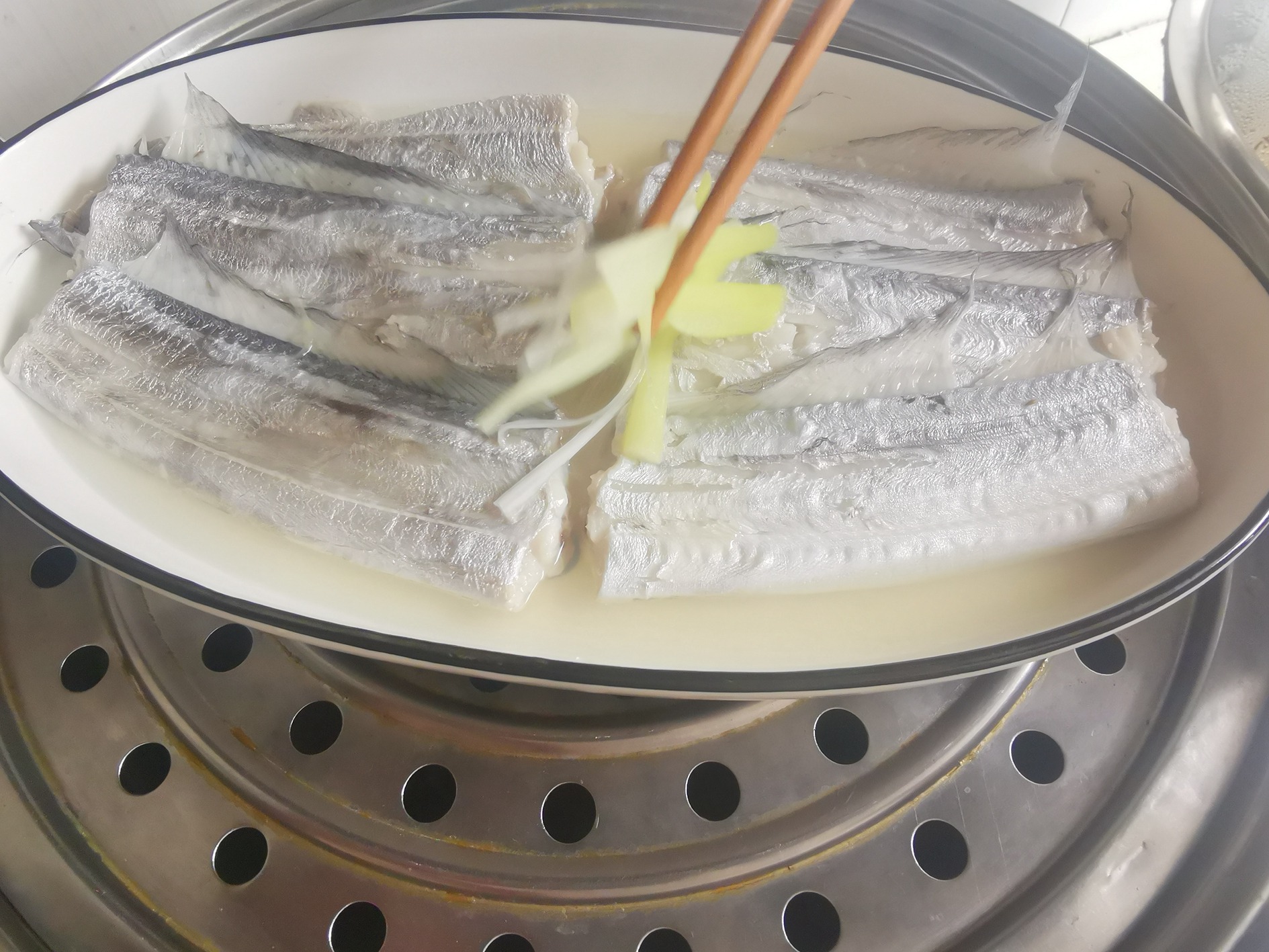 美食教程|秋后，吃羊肉吃牛肉不如吃它，蒸蒸就上桌，老人孩子都爱吃，太鲜了！