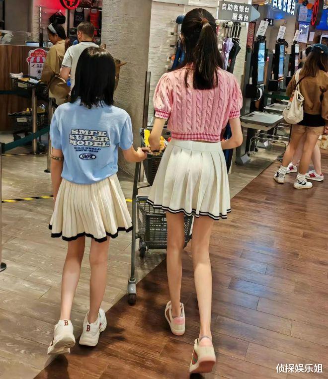 陆毅全家跳科目三,15岁贝儿站C位领舞,漫画腿超抢镜