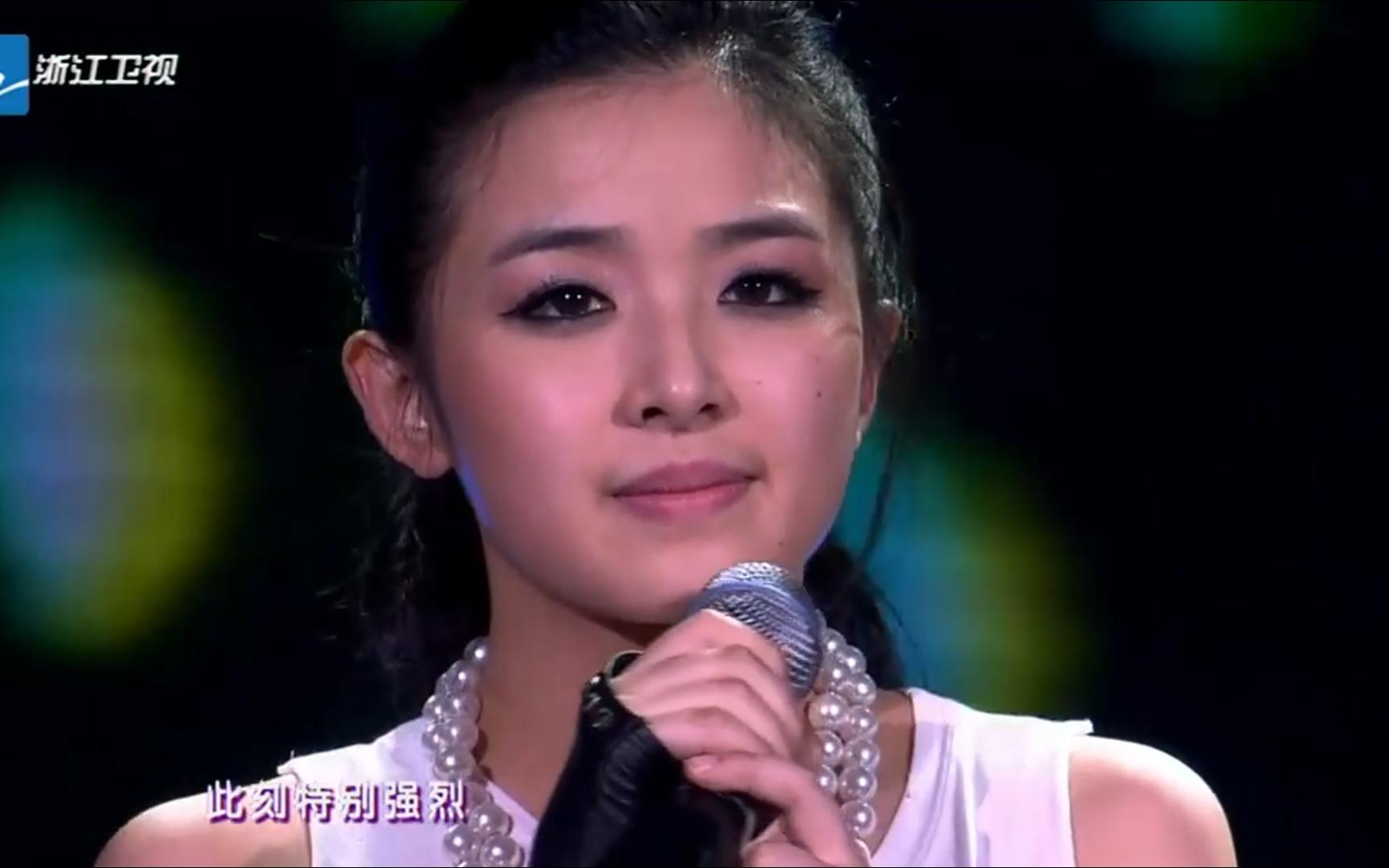 15岁爆红，最低谷时多亏了这个男人，悄悄的努力，在新领域惊艳众人