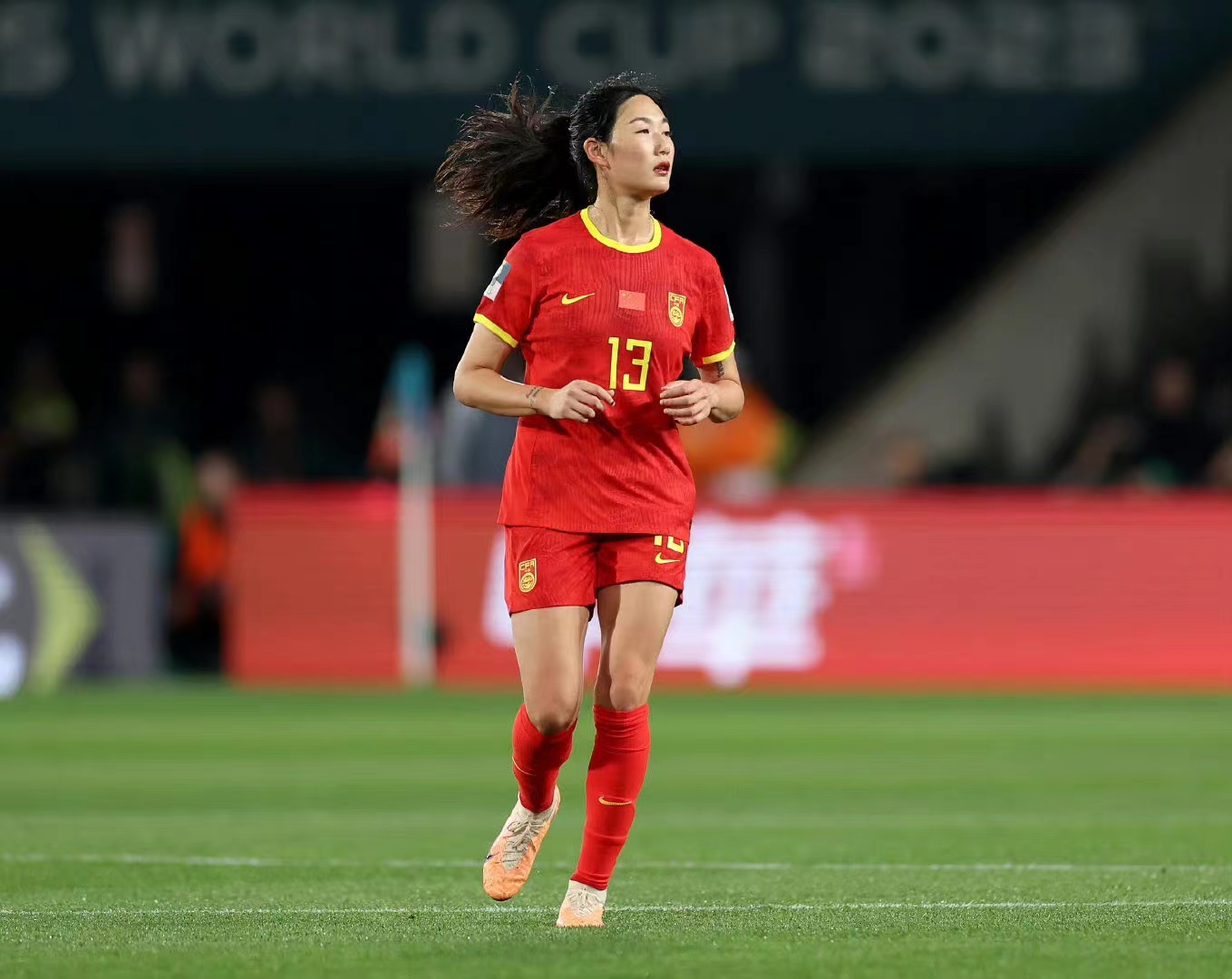 1994年出生于上海的杨莉娜,已经算是一员老将了,但这也是她第一次参加