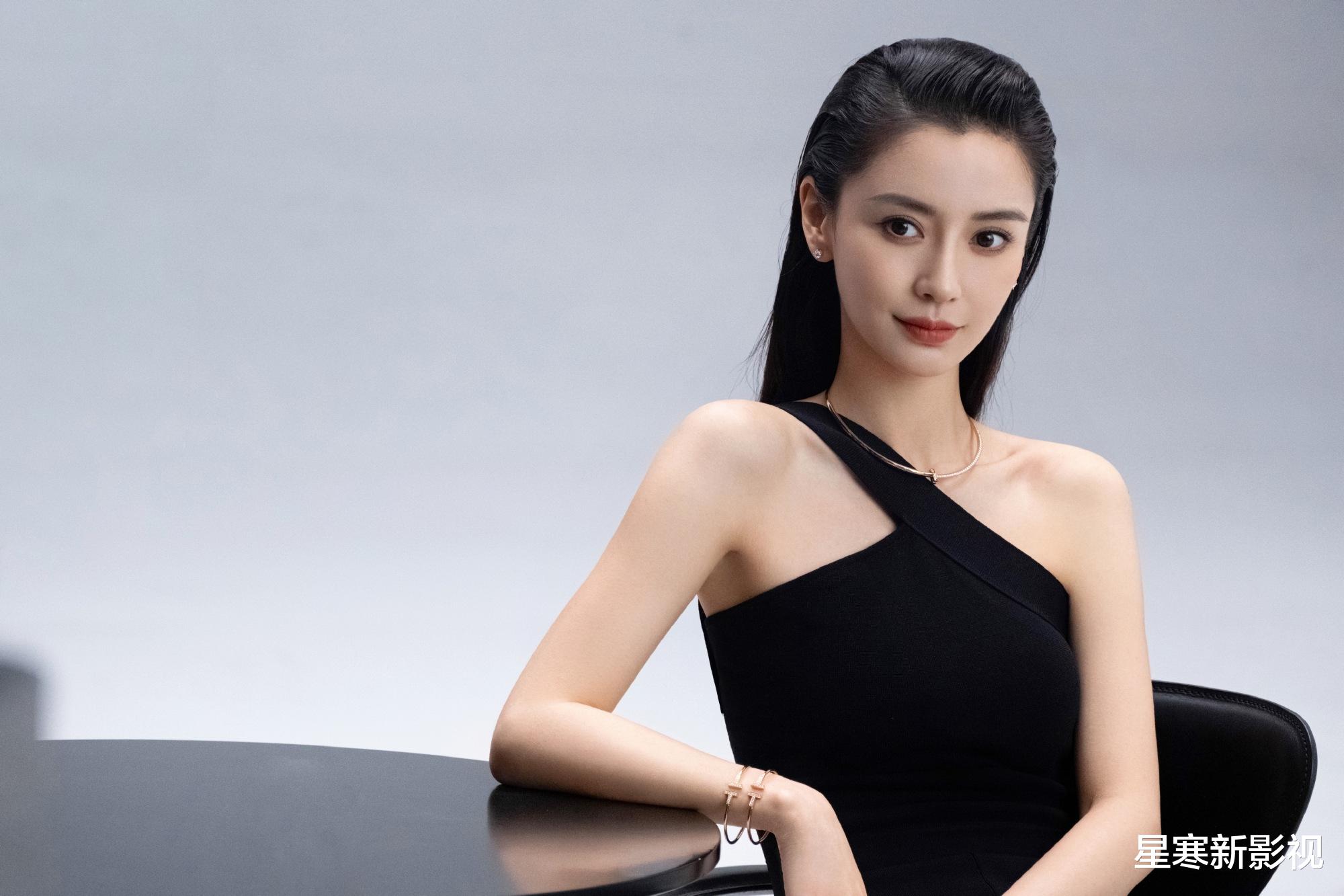 杨颖|杨颖复出后处境尴尬,“跑男”地位被白鹿取代,资源降级或成必然