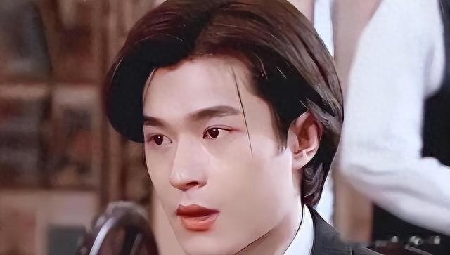 科技脸和自然脸区别多大?看完这4位老牌男神的近照,你就知道了