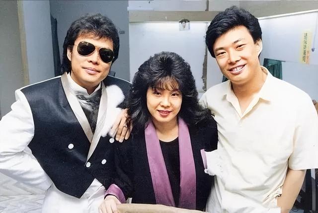 事实证明,67岁“无妻无子”的费玉清,已经踏上了另一条人生大道