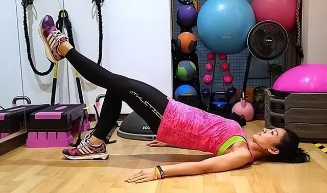 深蹲膝盖痛是用错肌肉!这样深蹲不伤膝盖