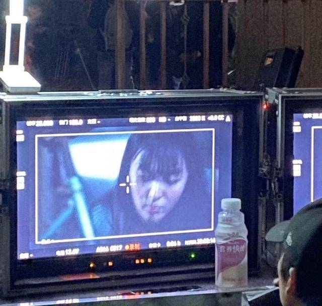 曝95后女星片场耍大牌!拍戏似坐班绝不过点,超时罢工还收加班费