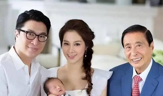 富豪老公疑出轨,生完4胎的女明星,为保正房地位正在拼第5胎?